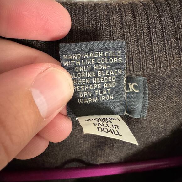 Tommy Hilfiger - Picture 5 of 6